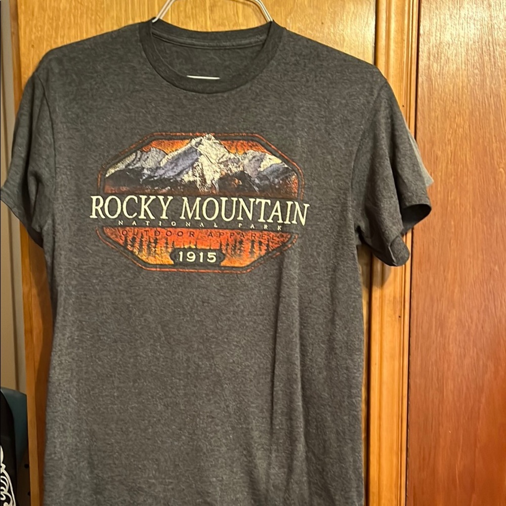 2 Rocky Mountain Graphic Tee - Charcoal and Gray